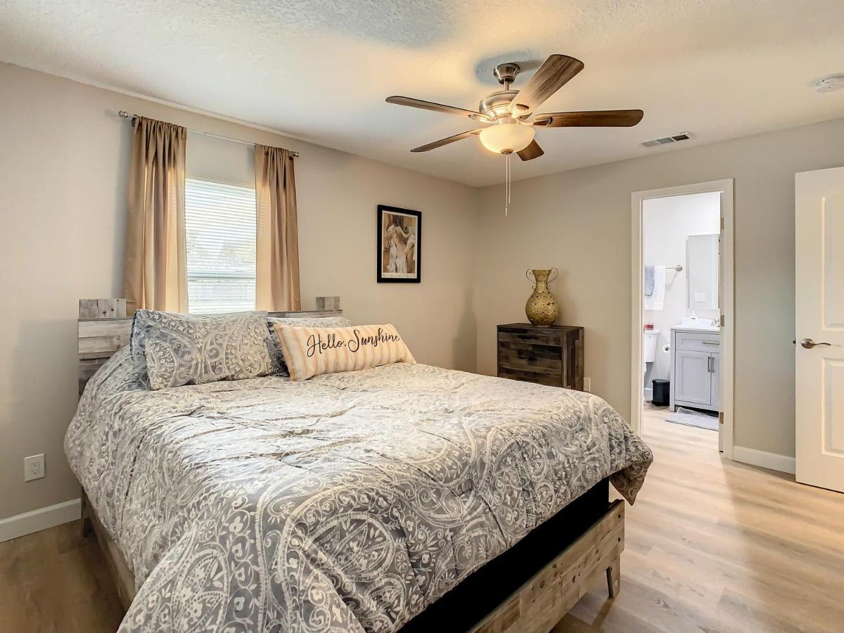 Crown Jewel Of Clearwater 10-15 Min To Beach 5 Min To St Pete Airport Villa Buitenkant foto